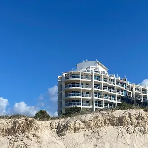https://regency-on-the-beach.hotelsbyronbayaustralia.com
